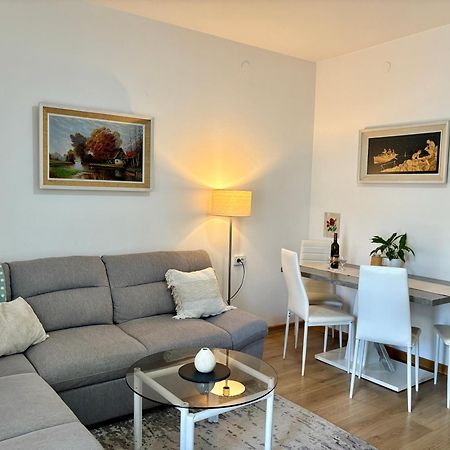 Apartment "Gabrijela" Pula Exterior photo